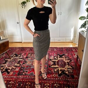 NWOT Size small Elegant Gray tweed Pencil Skirt